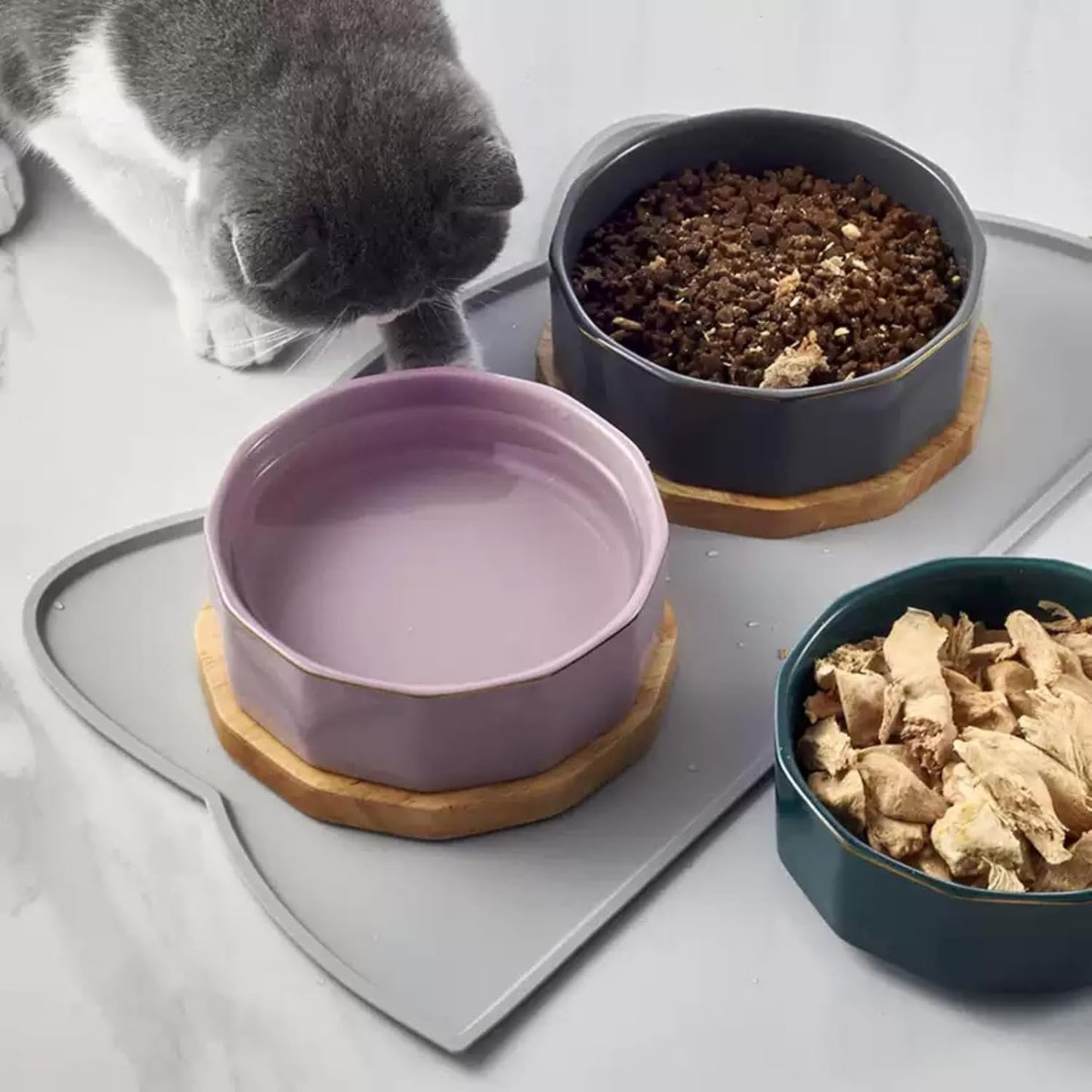 Cat Food Mat, Silicone Pet Feeding Mat for Floor Non-Slip Waterproof Dog Water Bowl Tray Cushion (17" x 10", Light Gray)