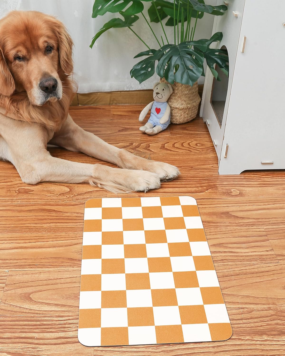 Ralxion Checkered Dog Feeding Mat, Absorbent Mats for Dog Food and Water Bowl, Dispenser, Aesthetic Orange Checkerboard Pet Placemat for Dogs, Cats, Puppy Accessories (Orange, 12 x 19)